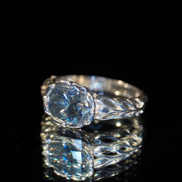 2.7 Carat 8x10 oval cut gray Moissanite VVS1 eastwest filigree setting 925silver - Picture 5 of 9